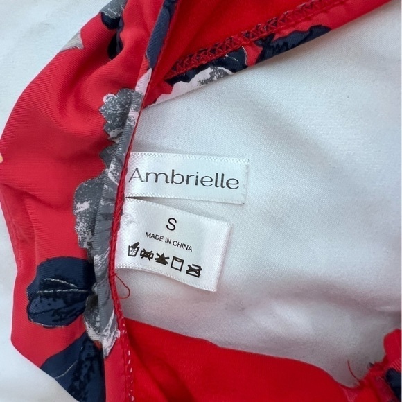2pc Bikini swim suit, adjustable side ties with tassels red floral print - Picture 5 of 5